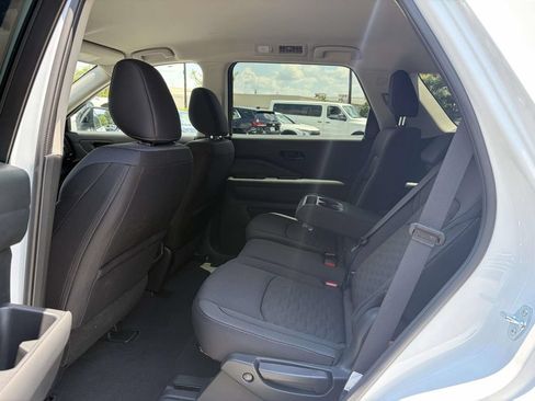 Used 2026 Nissan Pathfinder SV FWD image 12