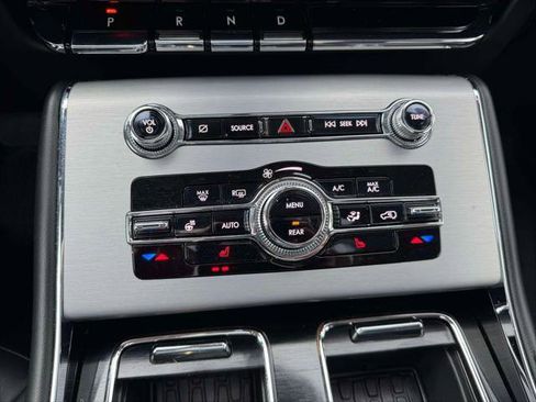 Used 2022 Lincoln Aviator AWD w/ Premium Package image 30