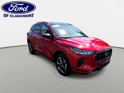 Used 2024 Ford Escape ST-Line w/ Tech Pack #1 AWD/4WD image 2