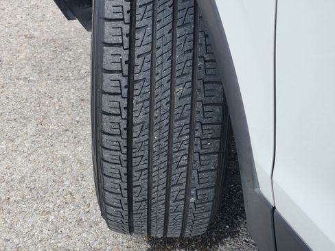 Used 2019 Volkswagen Tiguan S FWD image 11