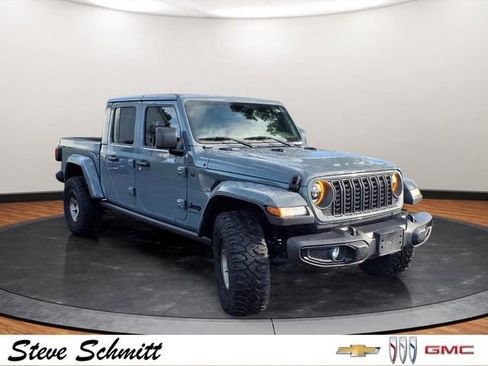 Used 2025 Jeep Gladiator Sport AWD/4WD image 25