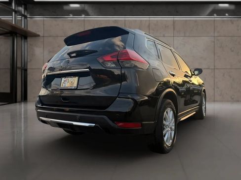 Used 2019 Nissan Rogue SV FWD image 14