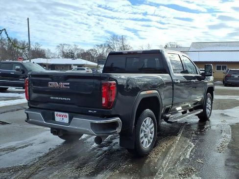 Used 2022 GMC Sierra 3500 SLT w/ SLT Convenience Package image 3