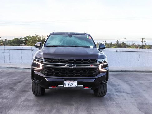 Used 2021 Chevrolet Tahoe Z71 w/ Z71 Signature Package AWD/4WD image 3