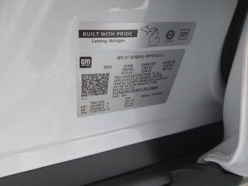 New 2027 Chevrolet Traverse LT w/ Driver Confidence Package FWD image 33