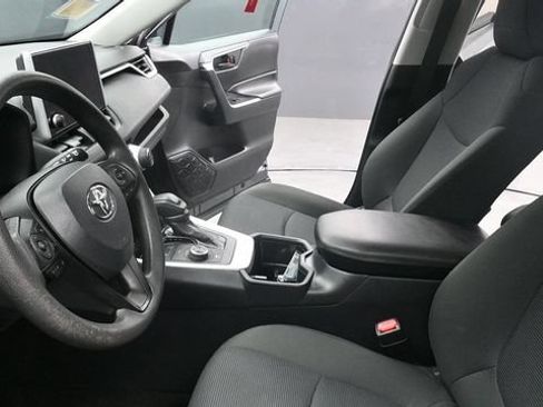 Used 2023 Toyota RAV4 LE AWD/4WD image 23