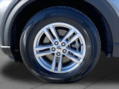 Used 2022 Ford Explorer XLT RWD image 11