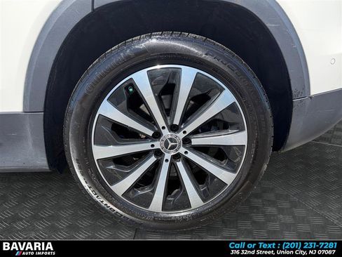 Used 2023 Mercedes-Benz GLB 250 4MATIC image 9