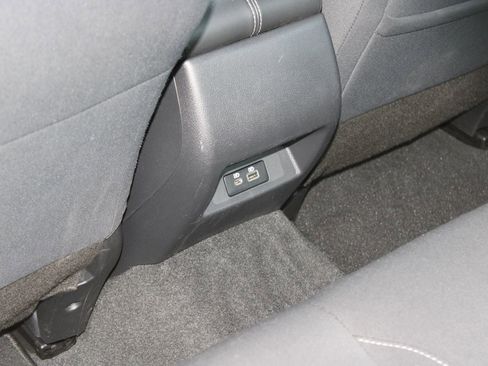 Used 2025 Nissan Altima 2.5 SV image 18