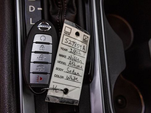 Used 2022 Nissan Altima 2.5 SV AWD/4WD image 27