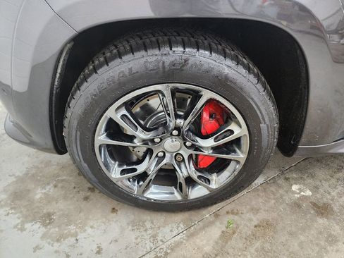 Used 2015 Jeep Grand Cherokee SRT w/ Luxury Group II AWD/4WD image 38