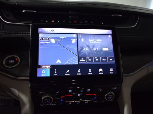 Used 2021 Jeep Grand Cherokee L Overland w/ Luxury Tech Group IV image 21