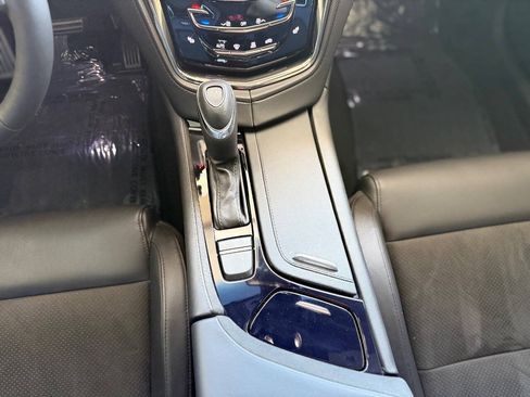 Used 2018 Cadillac CTS V w/ Luxury Package RWD image 71