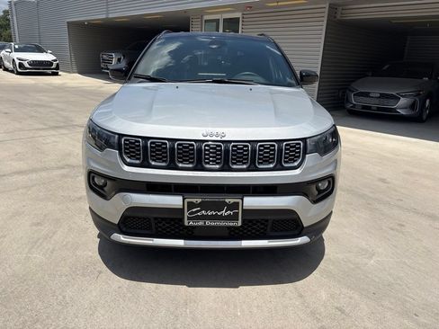 Used 2025 Jeep Compass Limited AWD/4WD image 2