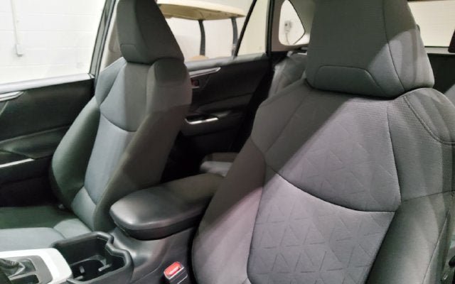 Used 2025 Toyota RAV4 XLE AWD/4WD image 22