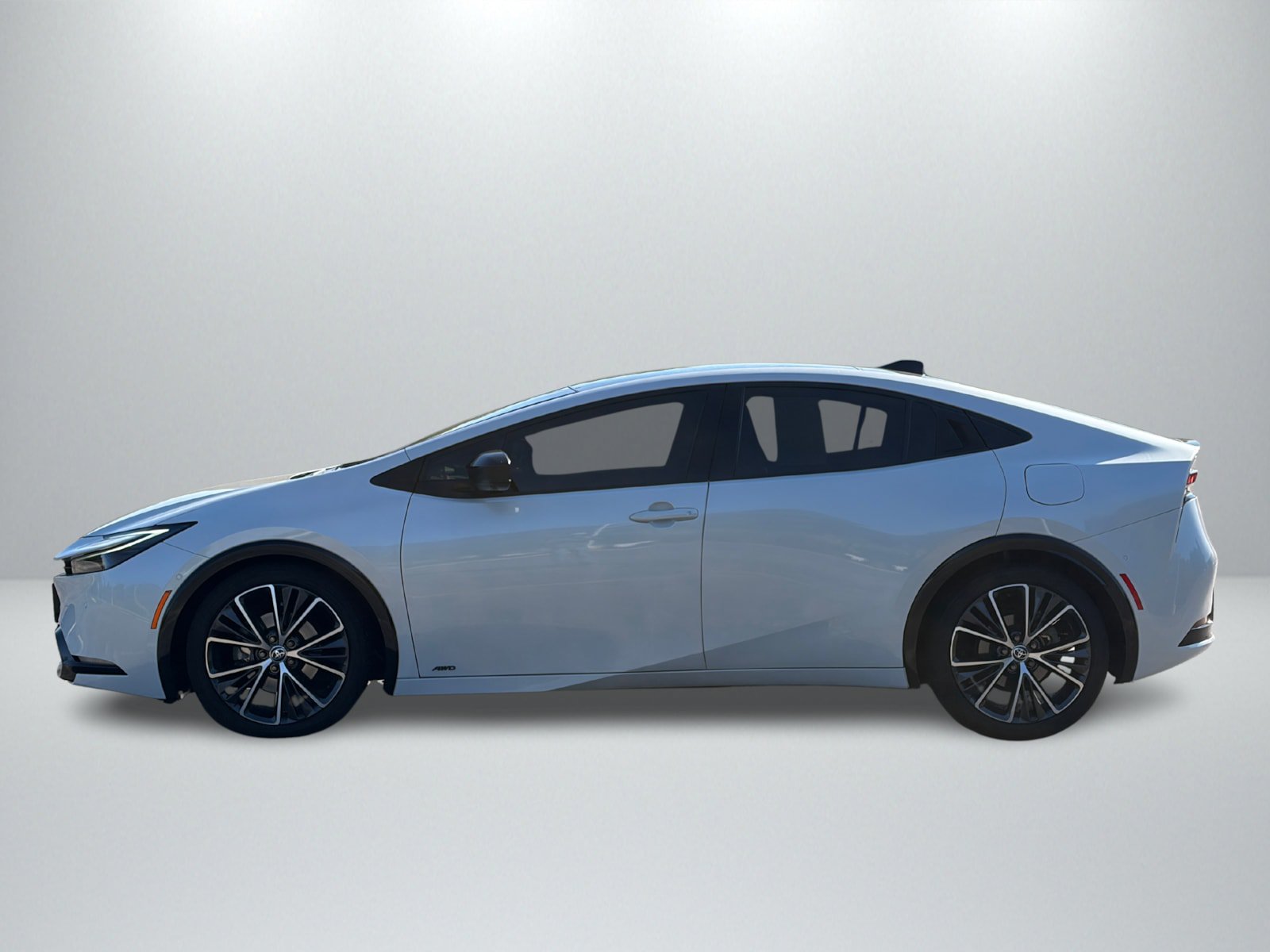 Used 2023 Toyota Prius Limited w/ Limited Premium Package AWD/4WD image 2