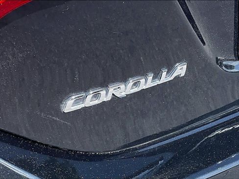 Used 2014 Toyota Corolla LE FWD image 30