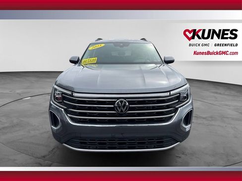 Used 2025 Volkswagen Atlas SE FWD image 13