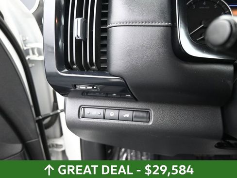Used 2025 Nissan Pathfinder SV AWD/4WD image 29