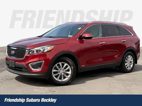 Used 2017 Kia Sorento LX image 1