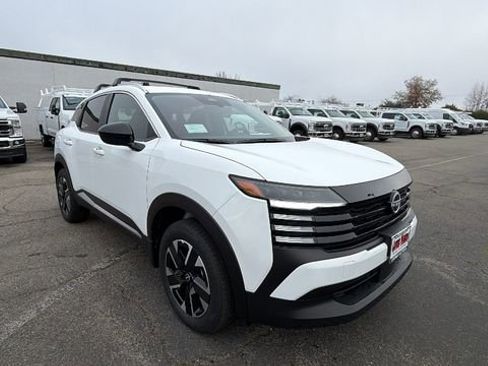 New 2026 Nissan Kicks SV w/ Cold Weather Package image 2