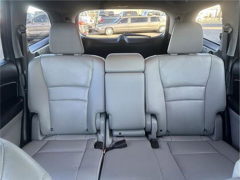 Used 2017 Honda Pilot EX-L image 18