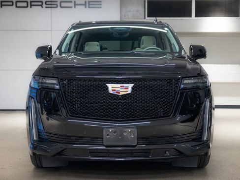 Used 2024 Cadillac Escalade Sport Platinum w/ Heavy-Duty Trailer Package image 7