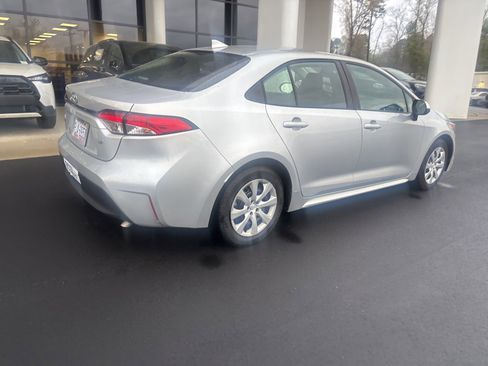 Used 2024 Toyota Corolla LE image 12