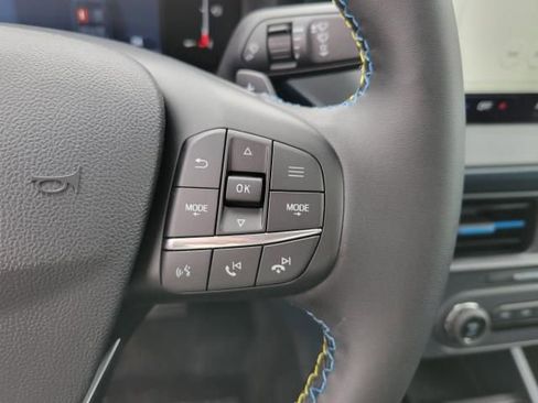 New 2025 Ford Maverick Lobo image 22