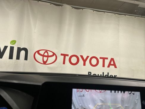 Used 2024 Toyota Grand Highlander AWD image 30
