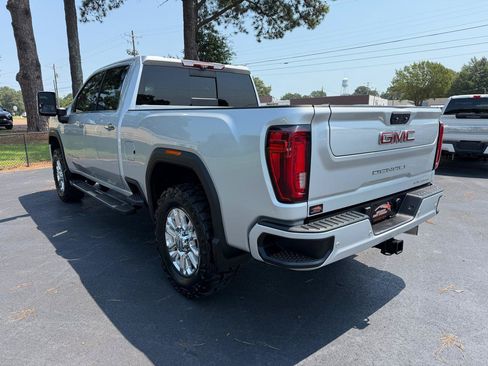 Used 2020 GMC Sierra 2500 Denali w/ Denali Ultimate Package AWD/4WD image 2