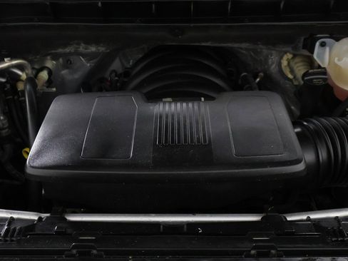 Used 2025 Chevrolet Tahoe LT image 24