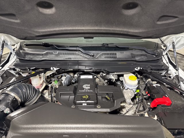 Used 2024 RAM 2500 Laramie w/ Safety Group AWD/4WD image 40