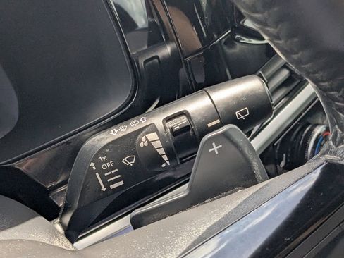 Used 2024 Nissan Pathfinder SL AWD/4WD image 26
