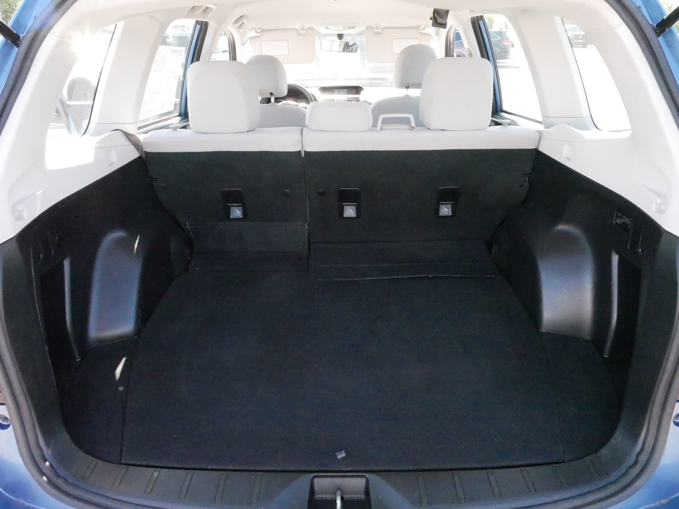 Used 2015 Subaru Forester 2.5i AWD/4WD image 18