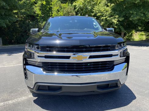 Used 2022 Chevrolet Silverado 1500 LT w/ Bed Protection Package RWD image 3