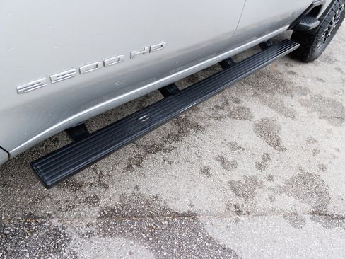 Used 2020 GMC Sierra 2500 SLE w/ SLE Value Package; image 14