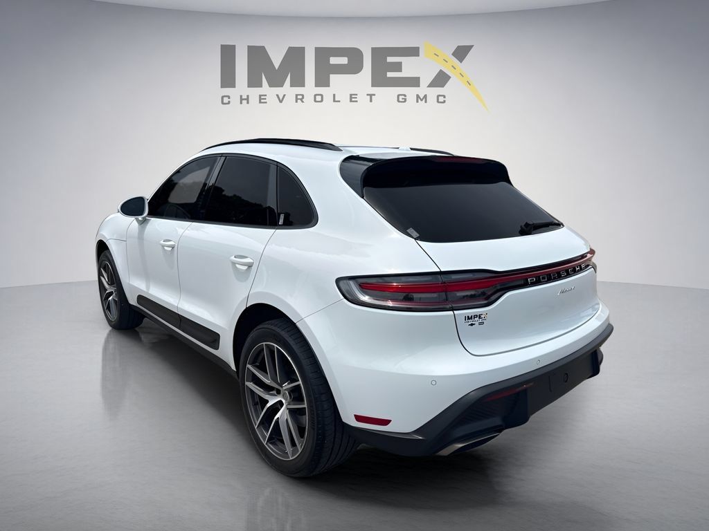Used 2024 Porsche Macan AWD/4WD image 6