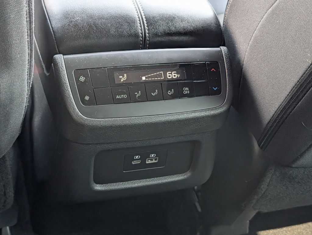 Used 2025 Nissan Pathfinder SV AWD/4WD image 19