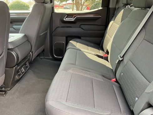 Used 2023 Chevrolet Silverado 1500 LT image 15