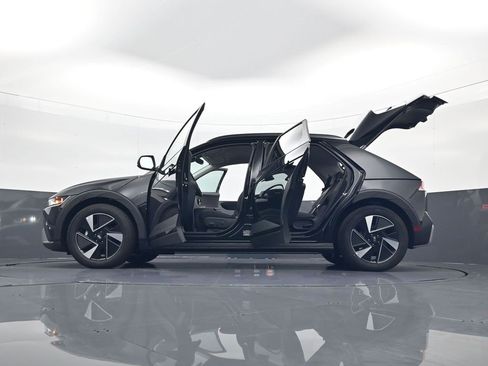New 2025 Hyundai Ioniq 5 SEL image 34
