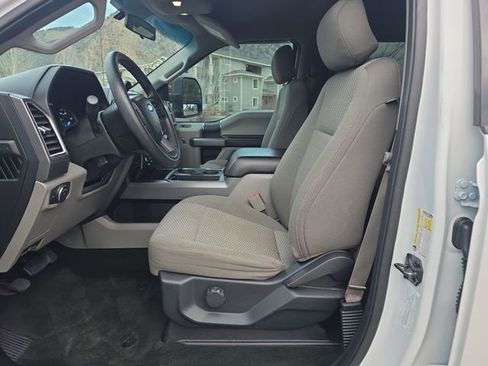 Used 2017 Ford F250 XLT w/ FX4 Off-Road Package image 12