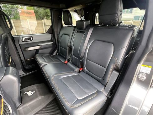 Used 2023 Ford Bronco Badlands w/ Sasquatch Package AWD/4WD image 19