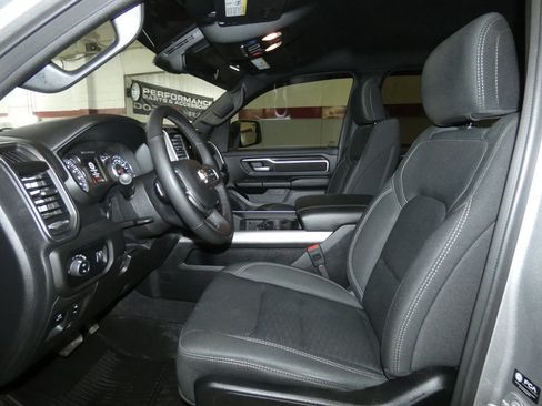 Used 2025 RAM 1500 Big Horn AWD/4WD image 11