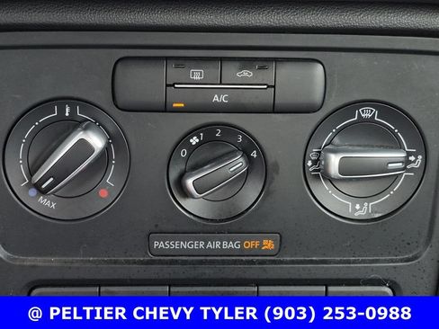 Used 2018 Volkswagen Beetle 2.0T S FWD image 28
