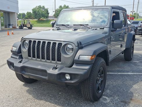 Used 2021 Jeep Gladiator Sport image 5