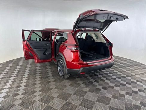 Used 2026 Nissan Rogue SV w/ Cold Weather Package FWD image 20