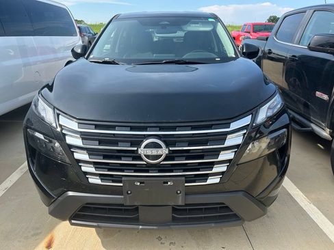 Used 2025 Nissan Rogue SV FWD image 15