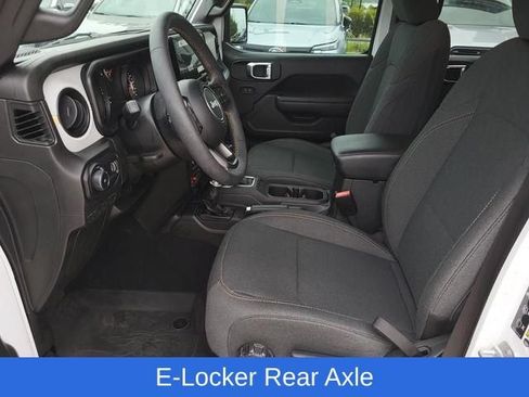 Used 2024 Jeep Wrangler Unlimited Sport AWD/4WD image 22