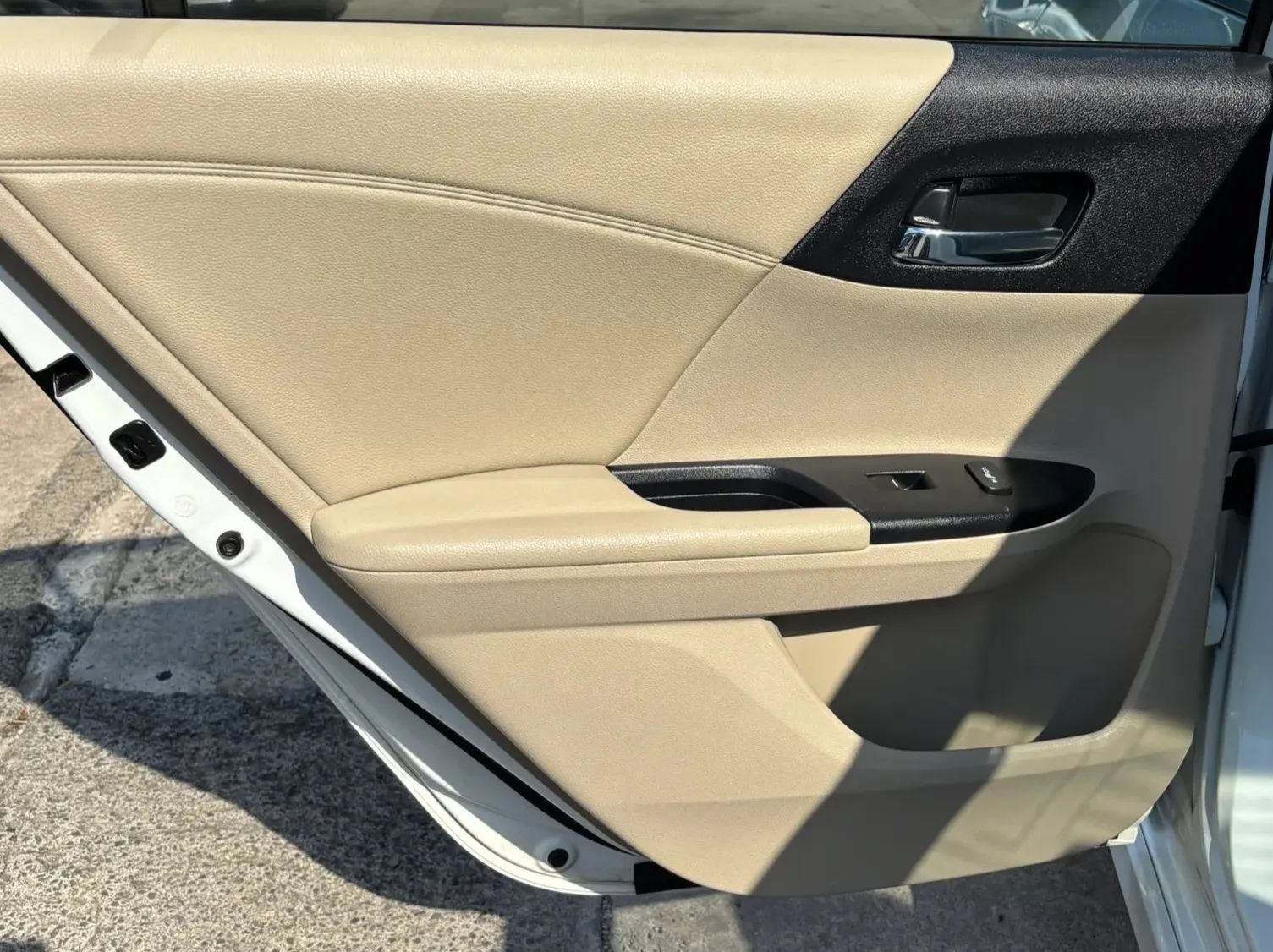 Used 2017 Honda Accord Touring image 17